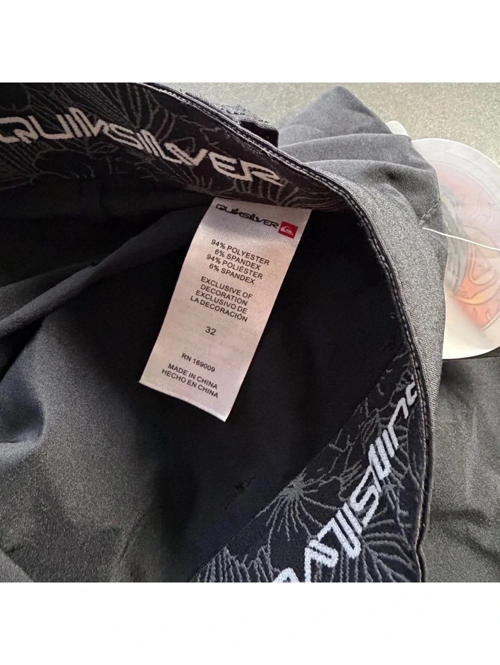 Quicksilver men’s black Anthracite shorts size 32 $60 New